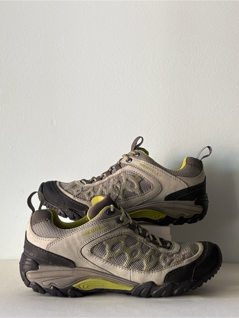 Merrell Women's Olive Green Chameleon Arc 2/Q-Form Comfort/Vibram Outsole. Sz-7.